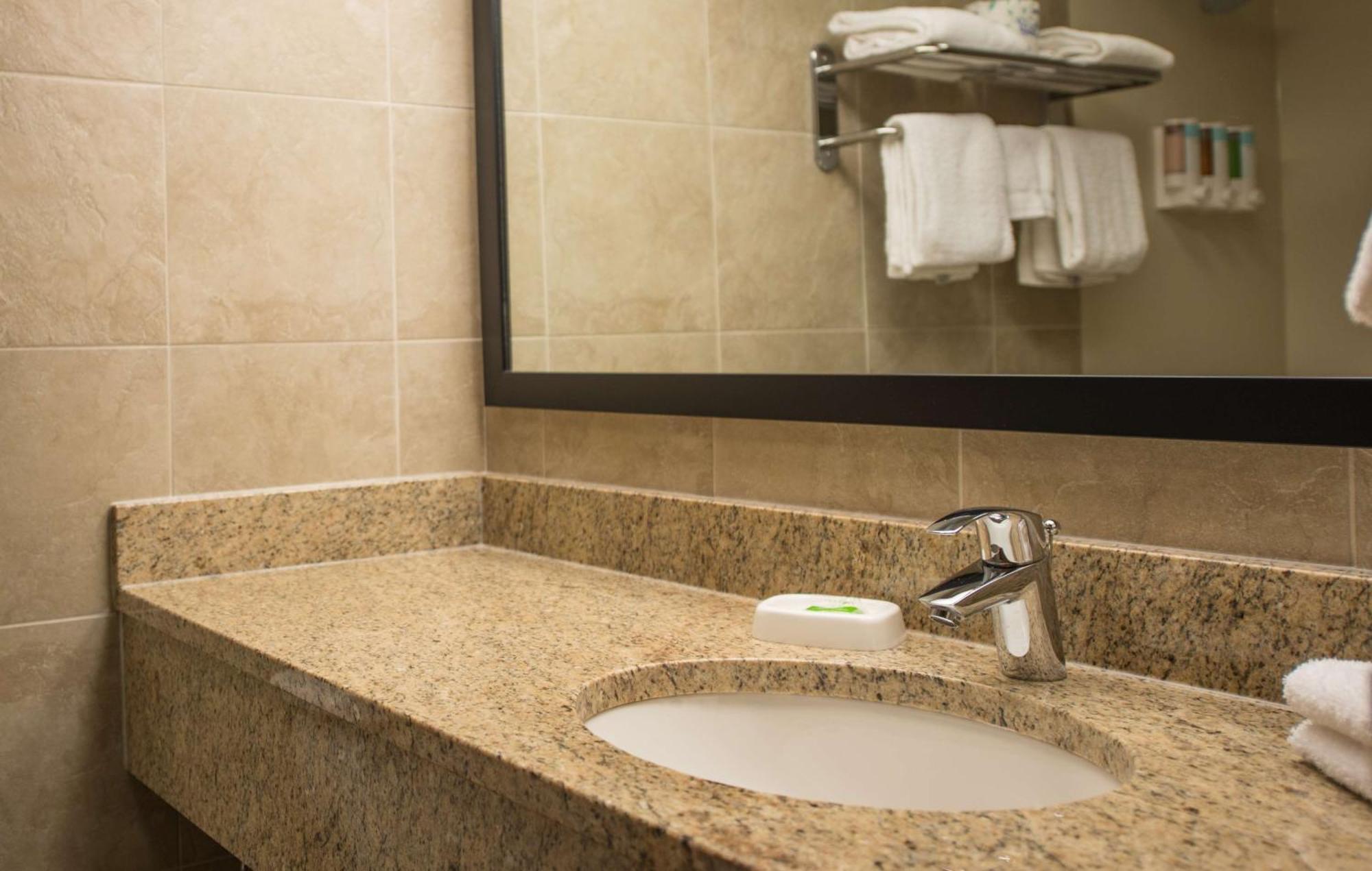 Pear Tree Medical Center Hotel Cape Girardeau